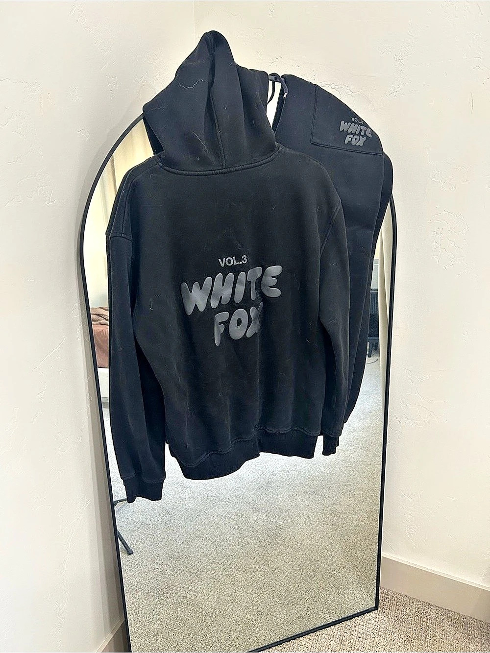 White Fox Black set